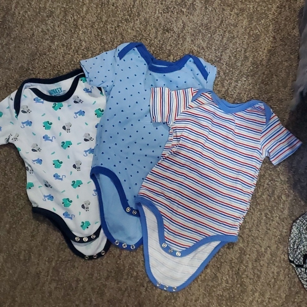 Set of 3 monkey bars onesies size 6 to 9 months